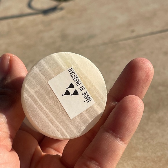 Gorgeous smaller Sphere holder, natural stone - Picture 4 of 6